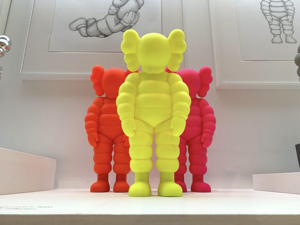 Kaws What Party Figure – Modern Art Toy, Collectible Sculpture, Decorative Pop Art Design, Unique Gift for Art Enthusiasts