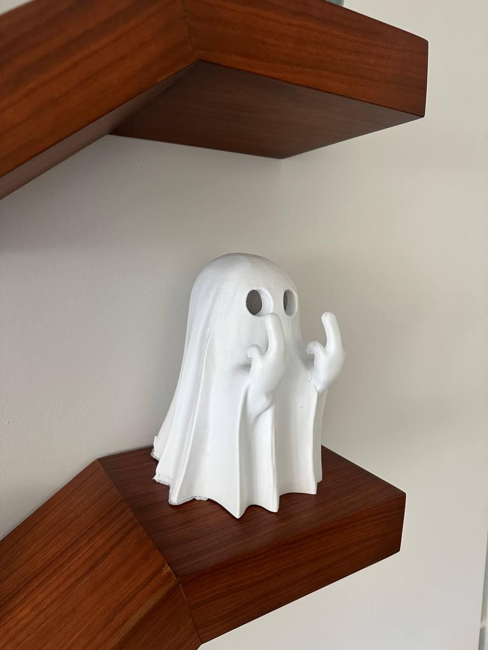 Middle Finger Ghost Decoration, Funny Ghost Figurine, Halloween Party Decor, Humorous Ghost Ornament, Unique Spooky Home Decoration