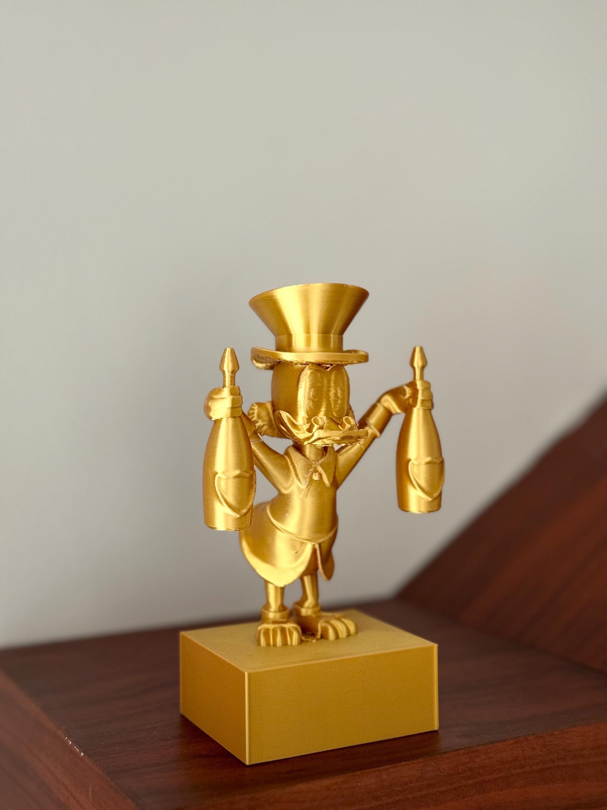 Luxury Gold McDuck Figurine - Elegant Duck Statue Decor for Collectors - Premium Gold Duck Figurine for Home, Office, or Gift Display